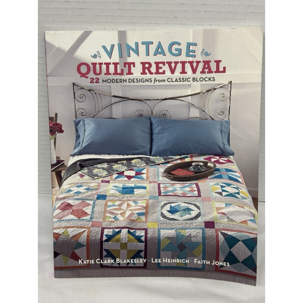 Book: Vintage Quilt Revival: 22 Modern Designs from Classic Blocks with CD New